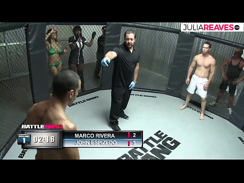 ❤️ Ο Ultimate Fighter γαμάει ένα κορίτσι αμέσως μετά από έναν αγώνα στο ρινγκ Σούπερ σεξ ❤